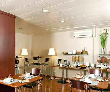 Séjours&affaires Mirabeau Appart hôtel 2*